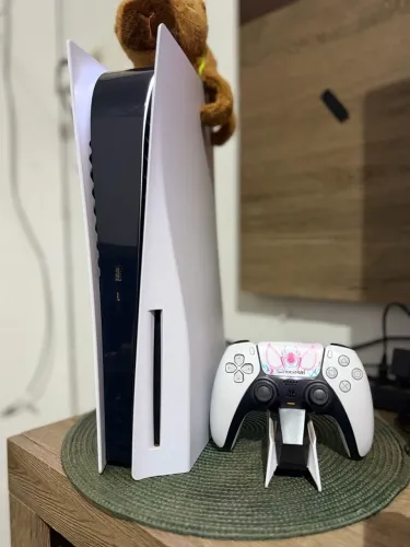 Ps5 FAT 827 GB. 1 CONTROLE E CAIXA 3899,99