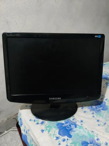 Monitor Samsung SyncMaster 732NW *17 POLEGAS*