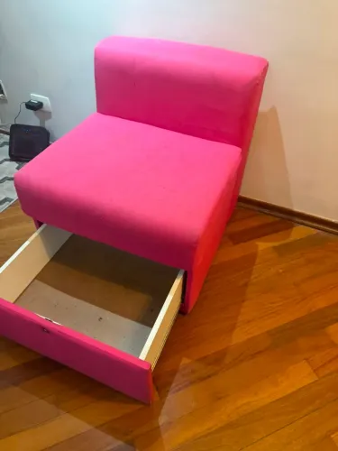 Poltrona com gaveta