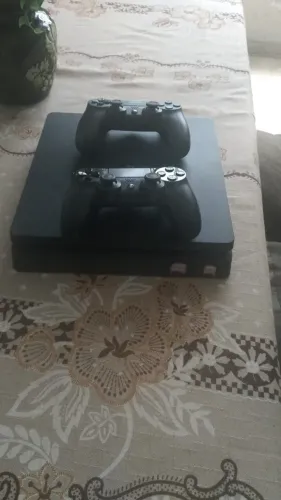Vendo ps4 em ótimo estado de conservação ( Não abaixo mais o valor)