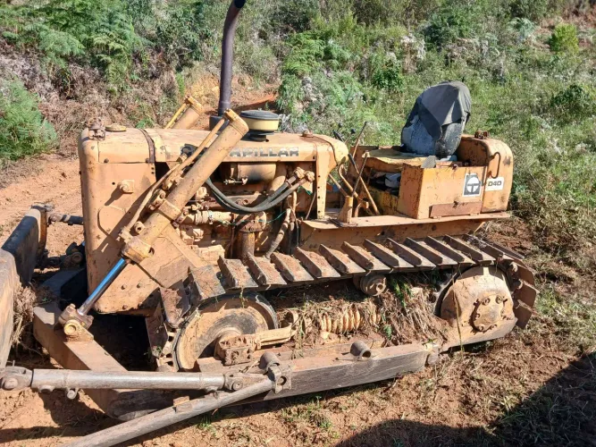 Trator se esteira caterpillar D4D