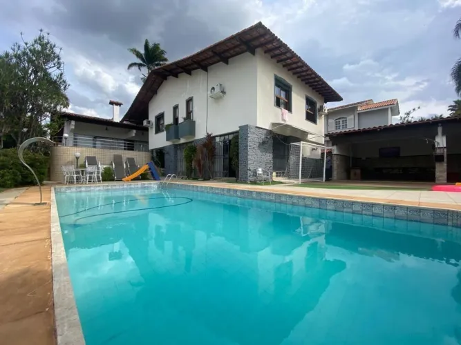 CASA COM LAZER COMPLETO NO BANDEIRANTES