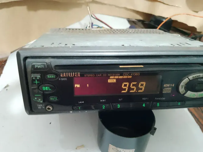 Cd automotivo aiwa funcionando 
