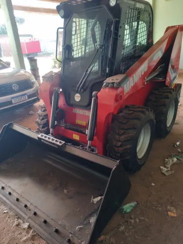 Minie carregadeira manitou 1900 zero 2025 Com alta vazão de óleo pra fresadora