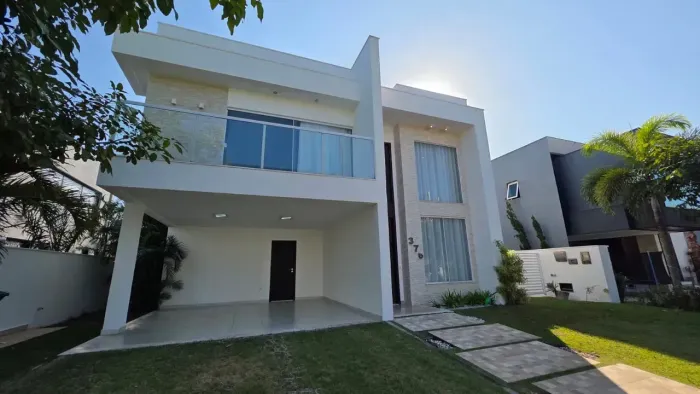 Casa - Alphaville - 250m2 - 03 suítes - 04 vagas