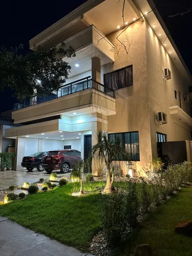 Lindo sobrado com ampla sacada no Cond Terras Alpha 1