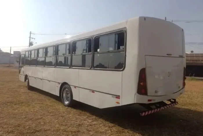 Onibus Rodoviario 17230 2016