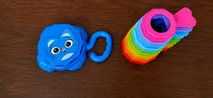 Brinquedo Educativo de Encaixe de Formas Coloridas - Coordenação Motora e Aprendizagem