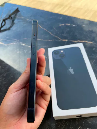 iPhone 13 256GB