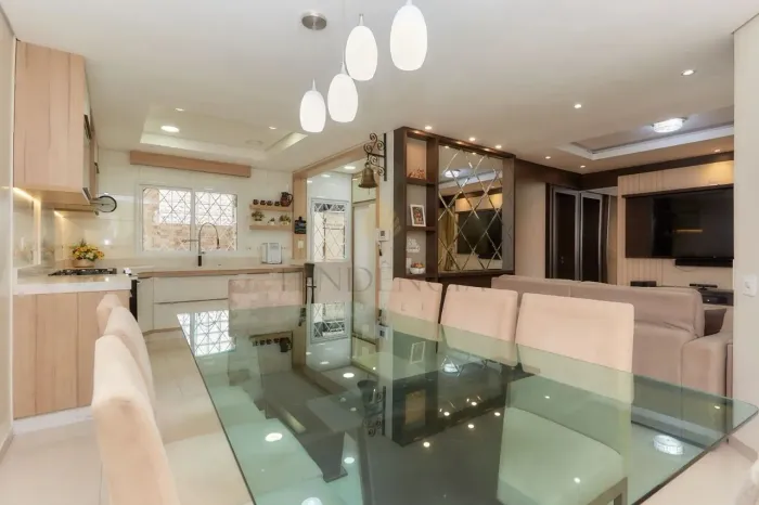 TRIPLEX MOBILIADO EM CONDOMÍNIO NO XAXIM,147m2 | 3 SUÍTES | ÁTICO E HIDROMASSAGEM!