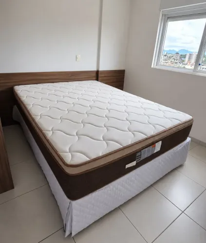 Cama Box Queen