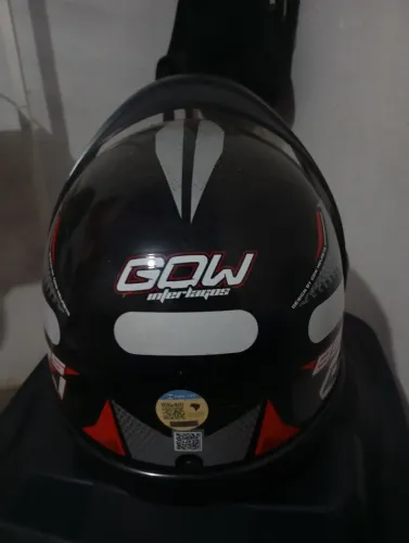 Capacete GOW