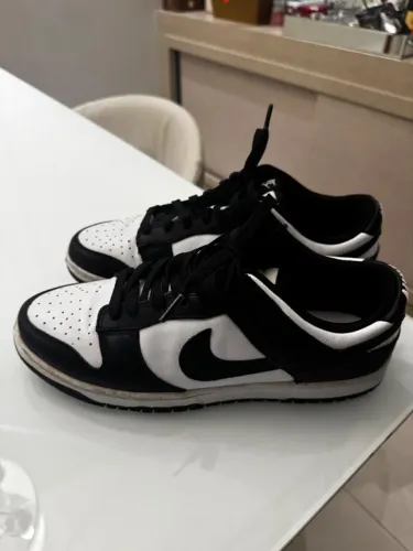 Nike Dunk masculino preto e branco , n. 42 , praticamente novo. Pouquíssimo uso.