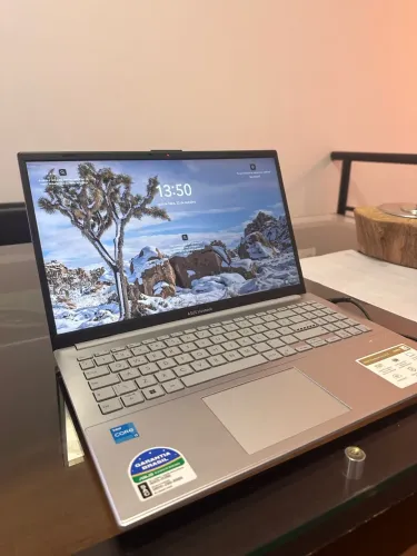 Notebook ASUS VivoBook Go 15 - Intel Core i3 | 256GB | Pouquíssimo Uso