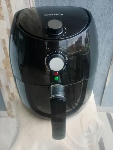 Fritadeira elétrica Airfryer Britânia 3,5l brf10p