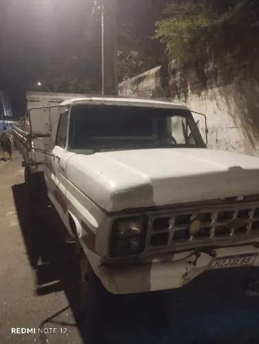 Caminhão bom de uso