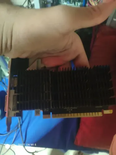 GT 710 2GB Galaxy - Placa de Vídeo Barata | Roda Jogos Leves