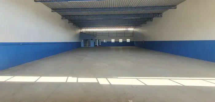 Imóvel para aluguel tem 500 metros quadrados em Jardim Esperança - Jacareí - SP