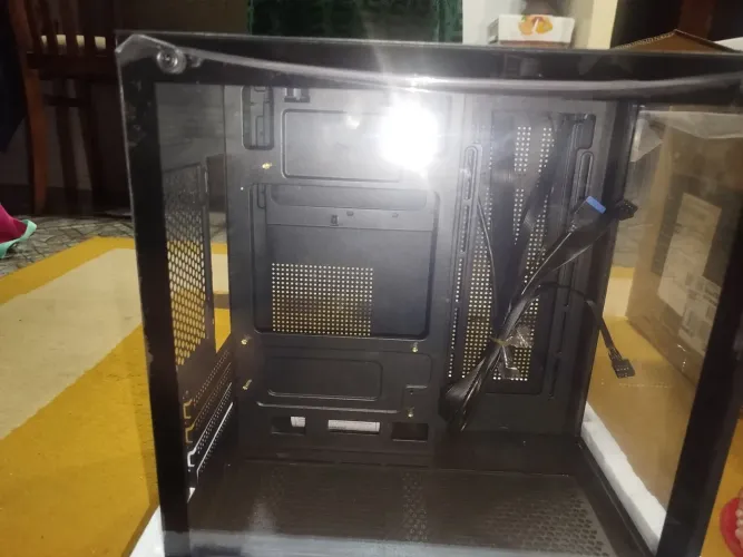 Gabinete Mid Tower Mancer cv100