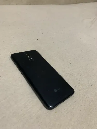 Celular LG K40 para retirada de peças!