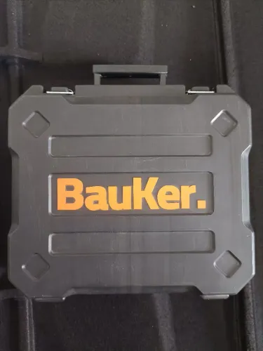 Furadeira/Parafusadeira de Impacto Bauker