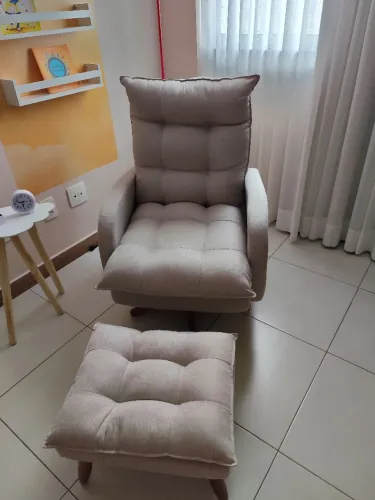Poltrona de amamentação