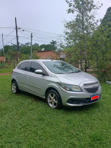 Chevrolet Onix Hatch LT 1.4 8V Flex Power Mec. 4P 2014