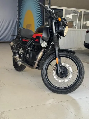 Royal Enfield 2024 Scram 411 com Apenas 9 mil km Rodados!!!