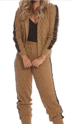 Conjunto tricô tamanho P usado uma vez apenas