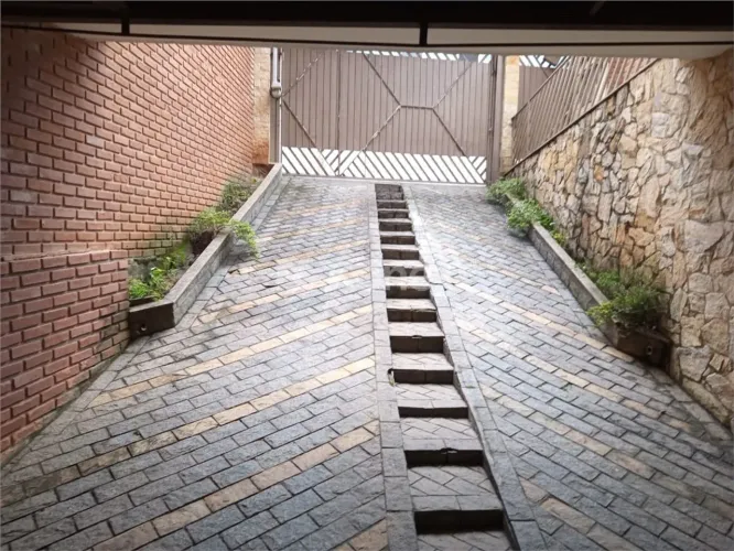 Casa à venda com 3 quartos em Horto Florestal, São Paulo