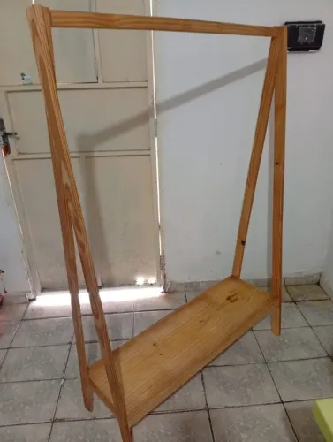 Arara / Charriot de Roupa em Madeira (Estilo Cavalete) - Excelente Estado