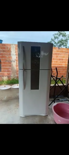 Geladeira Electrolux df82