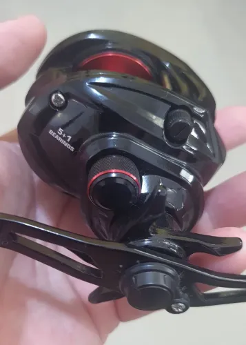 Carretilha Saint Triton