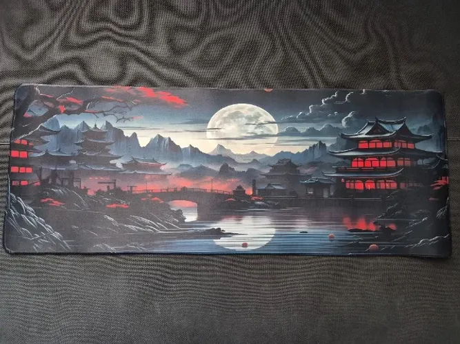 Mousepad Crimson Moonrise 80x30cm (Com Costura) - Novo
