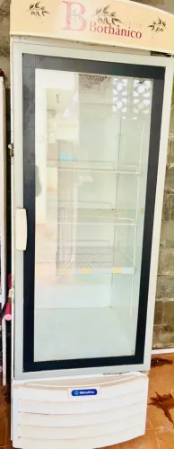 Geladeira Expositora Visu - Metalfrio VB50R branca