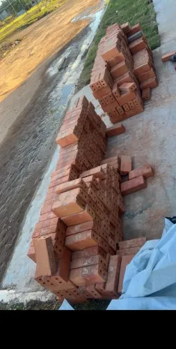 Vendo tijolo maciço 