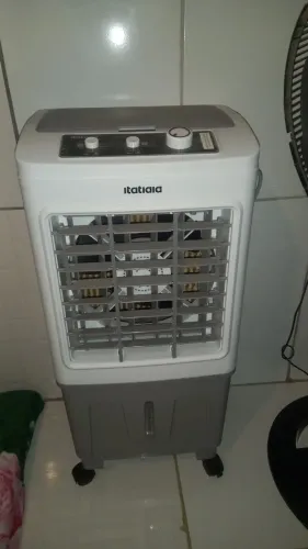CLIMATIZADOR DE AR ITATIAIA 20 L BRANCO ..??