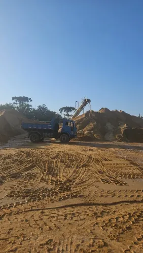 Carga de Material - Terra, areia, pedras