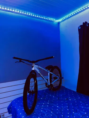 Vendo Bicicleta Absolute Brutus Branca Aro 26 montada pra grau - Em excelente estado