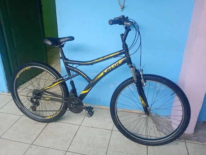 Vendo Bicicleta Caloi de Amortecedor Aro 26, De 21 Marchas, Toda Revisada