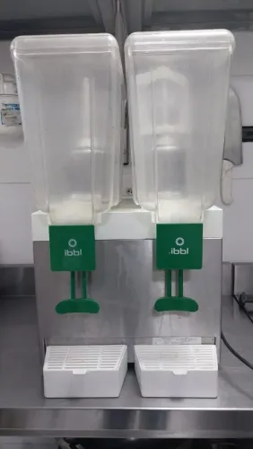 Refresqueira Ibbl seminova 2 bojos de 15 litros - 220V