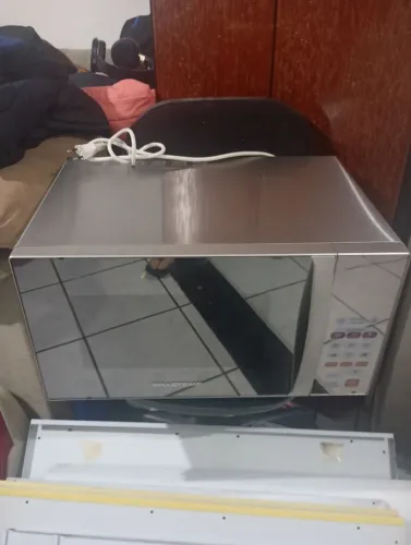 Microondas Brastemp 30L função grill todo em inox