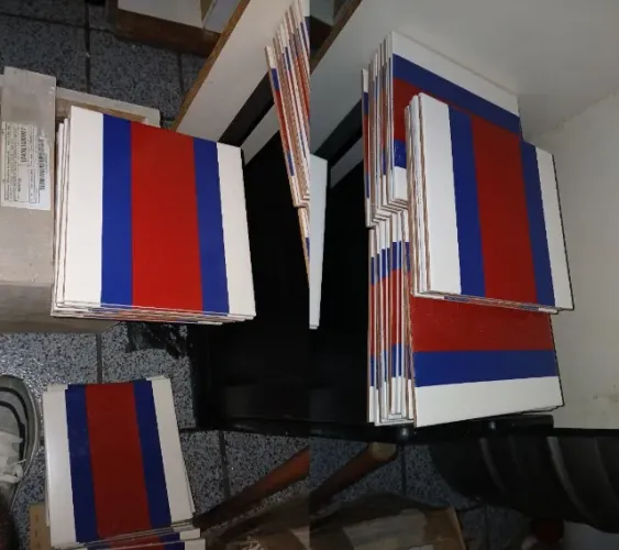 Desapego: Lote de Azulejo :Villagres: (Colorido) R$5,00 cada