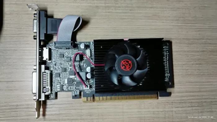 Placa de vídeo Nvidia Geforce GT 610 2gb Em excelente estado s/ detalhes