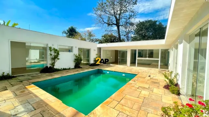 Casa para Venda ou Locação em São Paulo-SP - 3 quartos, 1 suíte, 2 salas, 2 banheiros, 4 v