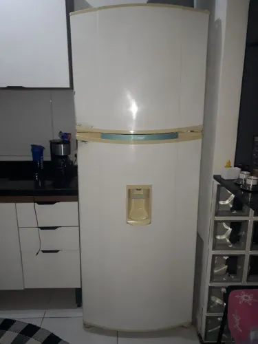 Geladeira cônsul CRD48