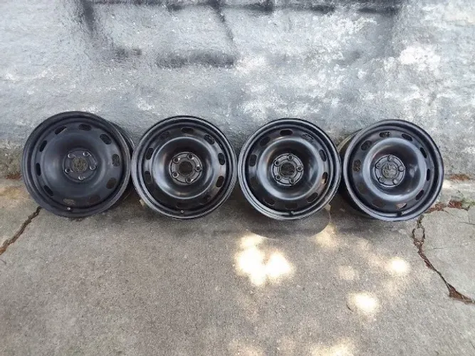 Jogo Rodas originais Linha VW Fox Aro 15 Furação 5X100