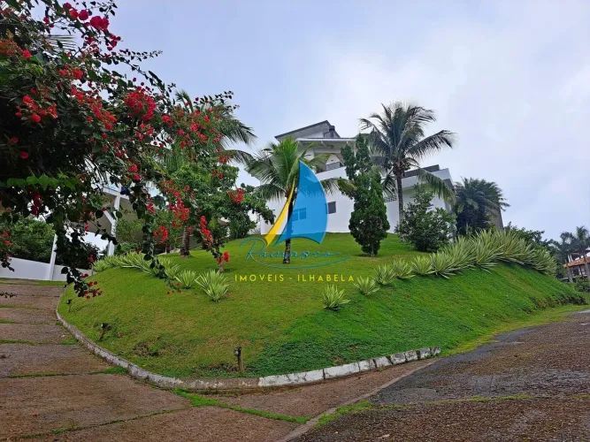 Casa de luxo em condomínio à venda em Ilhabela-SP, bairro Siriuba! 5 suítes, 4 salas, 444,