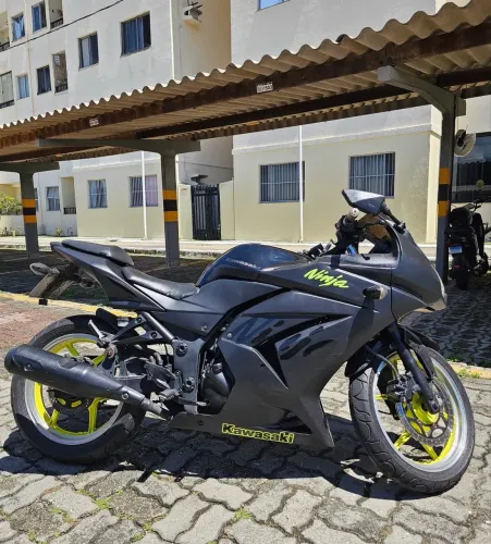 Moto Ninja Kawasaki 250r