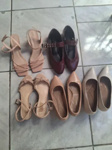 Vendo sapatos e sandálias